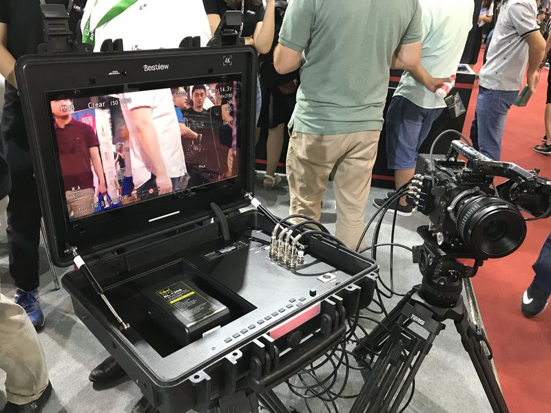 SP17F-CARRY-ON-MONITOR.jpg